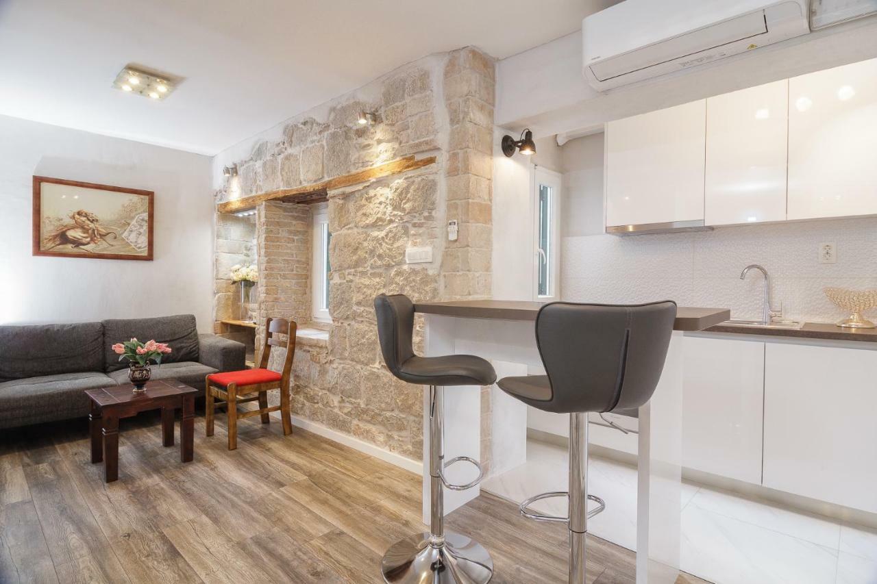 Stone Apartman Varos Split Exterior photo