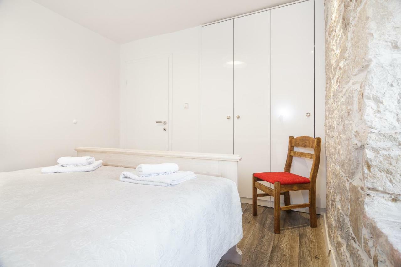 Stone Apartman Varos Split Exterior photo